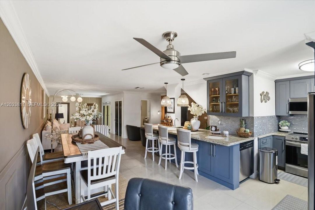 For Rent: $2,800 (2 beds, 2 baths, 1205 Square Feet)
