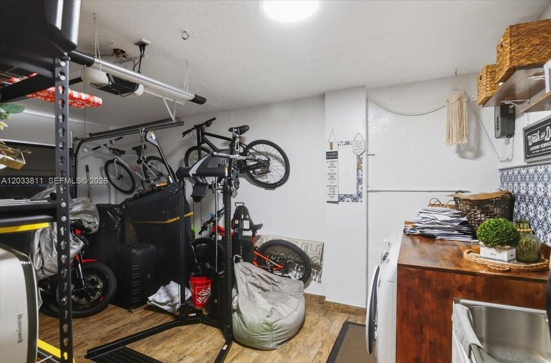 For Rent: $2,800 (2 beds, 2 baths, 1205 Square Feet)