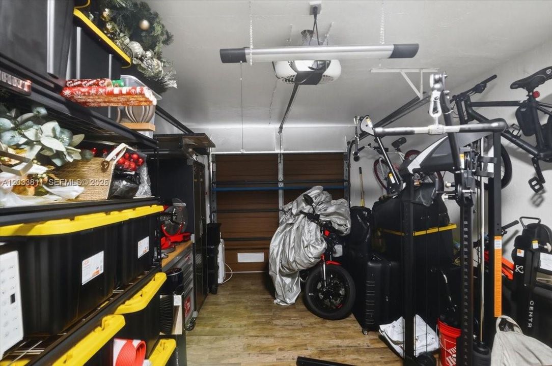 For Rent: $2,800 (2 beds, 2 baths, 1205 Square Feet)