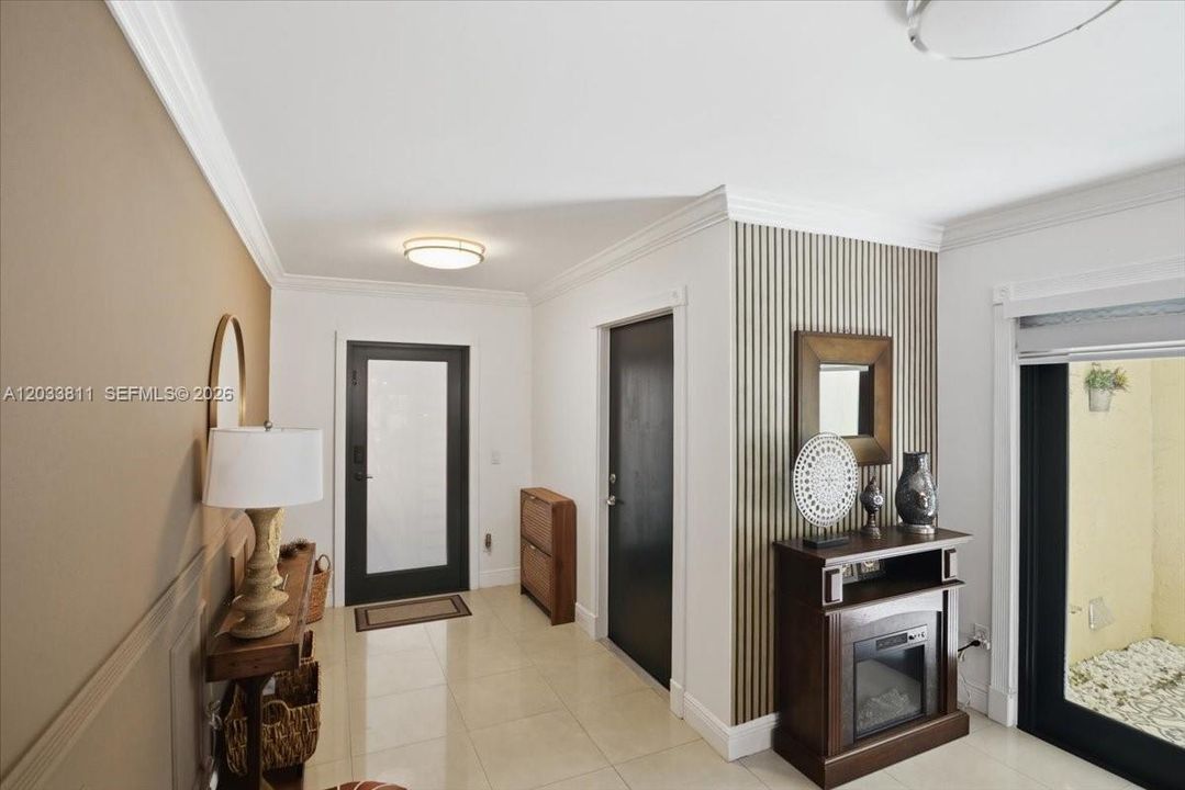 For Rent: $2,800 (2 beds, 2 baths, 1205 Square Feet)