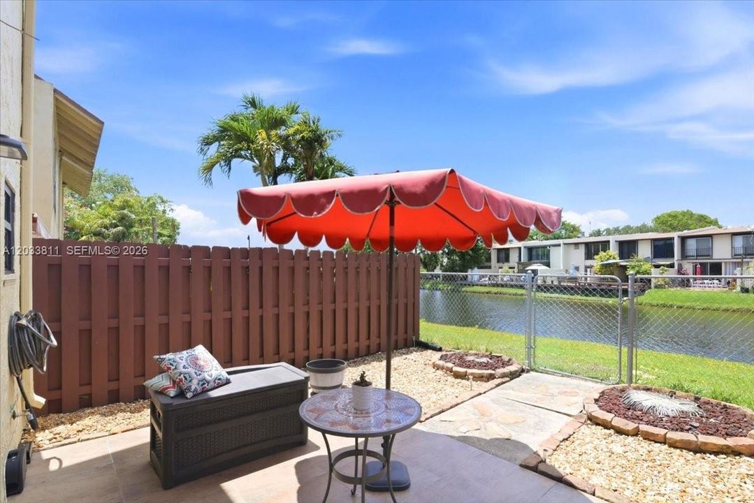 For Rent: $2,800 (2 beds, 2 baths, 1205 Square Feet)