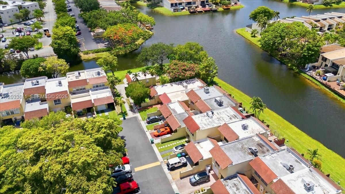 For Rent: $2,800 (2 beds, 2 baths, 1205 Square Feet)