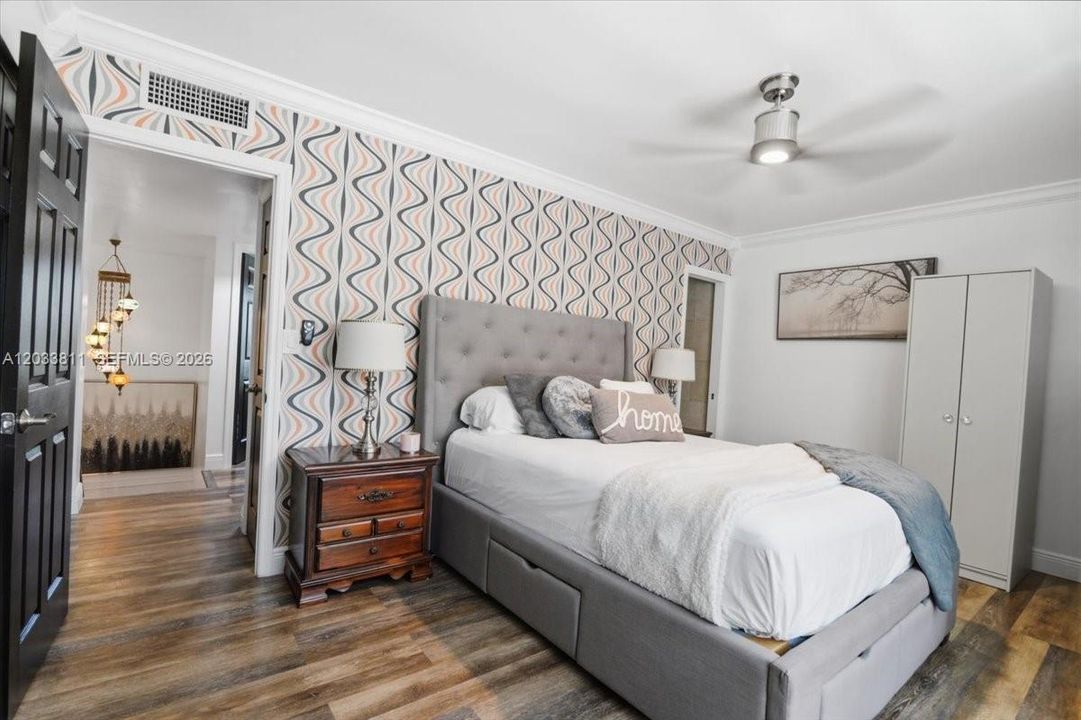 For Rent: $2,800 (2 beds, 2 baths, 1205 Square Feet)