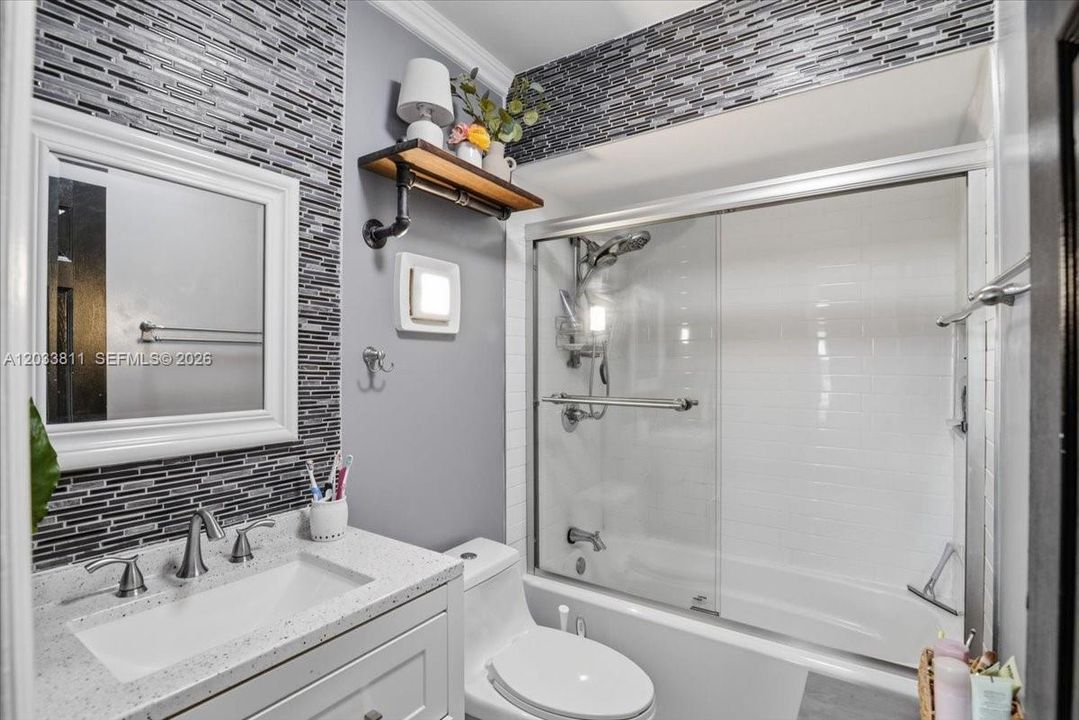 For Rent: $2,800 (2 beds, 2 baths, 1205 Square Feet)