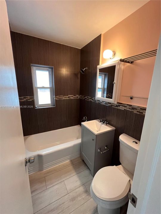 For Rent: $3,250 (3 beds, 2 baths, 1161 Square Feet)
