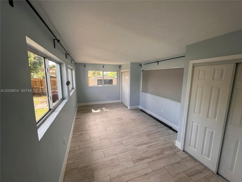 For Rent: $3,250 (3 beds, 2 baths, 1161 Square Feet)