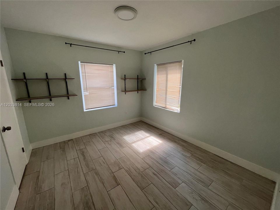 For Rent: $3,250 (3 beds, 2 baths, 1161 Square Feet)