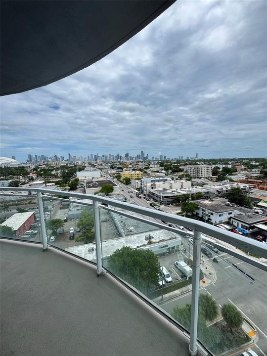 For Rent: $2,750 (2 beds, 3 baths, 1113 Square Feet)