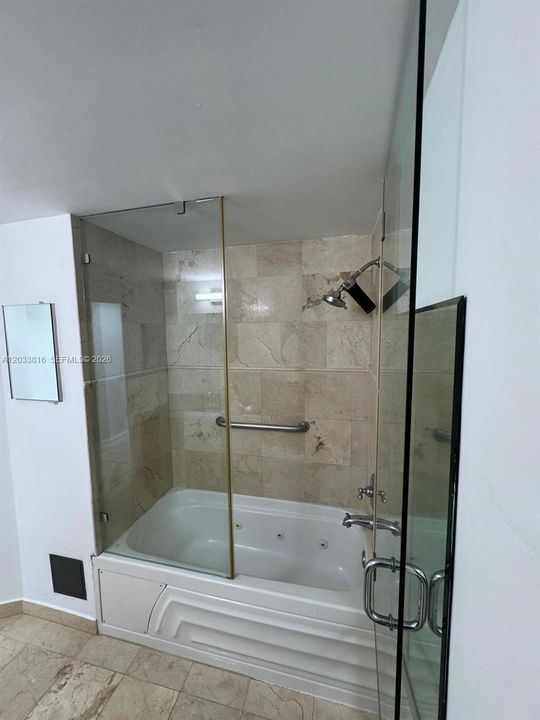For Rent: $2,750 (2 beds, 3 baths, 1113 Square Feet)
