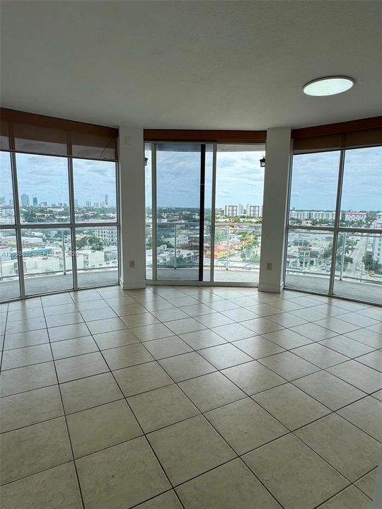 For Rent: $2,750 (2 beds, 3 baths, 1113 Square Feet)