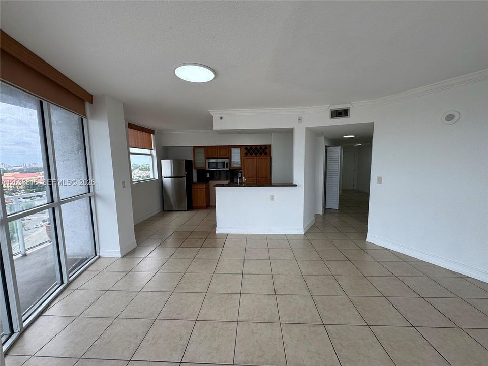 For Rent: $2,750 (2 beds, 3 baths, 1113 Square Feet)