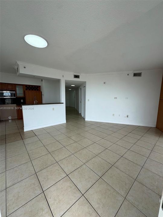 For Rent: $2,750 (2 beds, 3 baths, 1113 Square Feet)