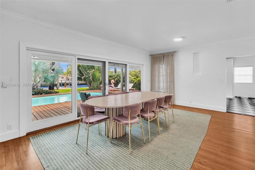 For Rent: $11,000 (4 beds, 3 baths, 1996 Square Feet)