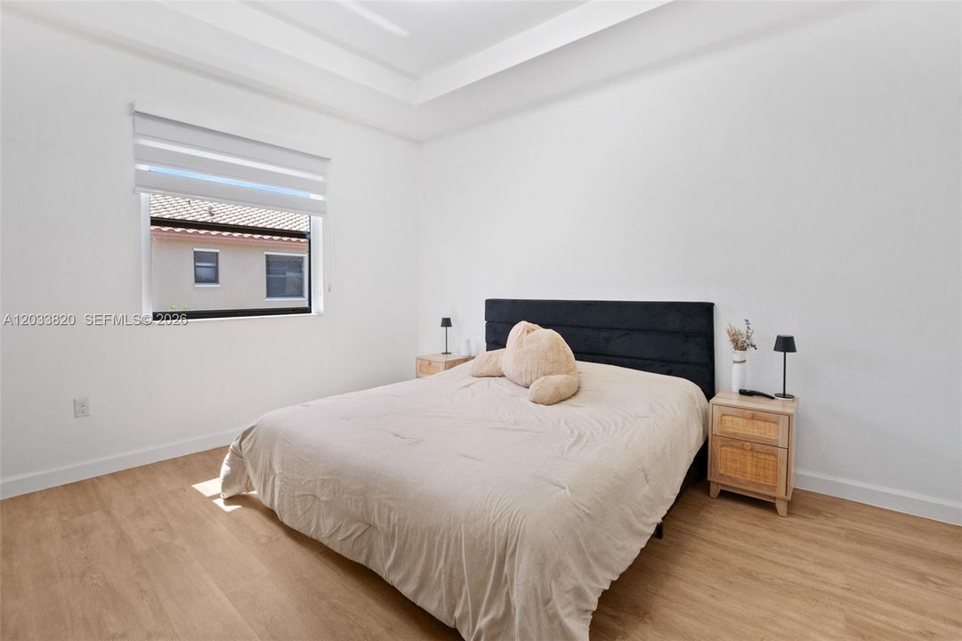 For Sale: $439,999 (2 beds, 2 baths, 1441 Square Feet)