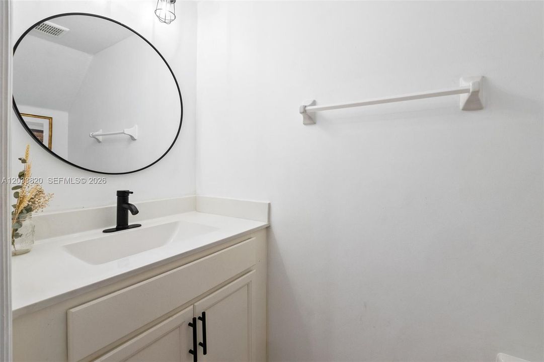 For Sale: $439,999 (2 beds, 2 baths, 1441 Square Feet)