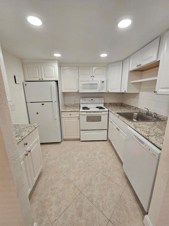 White Kitchen