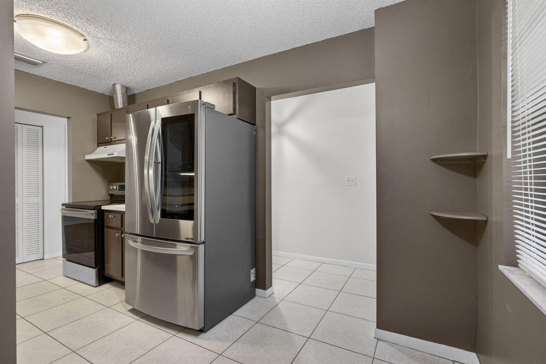 Kitchen/Breakfast Nook