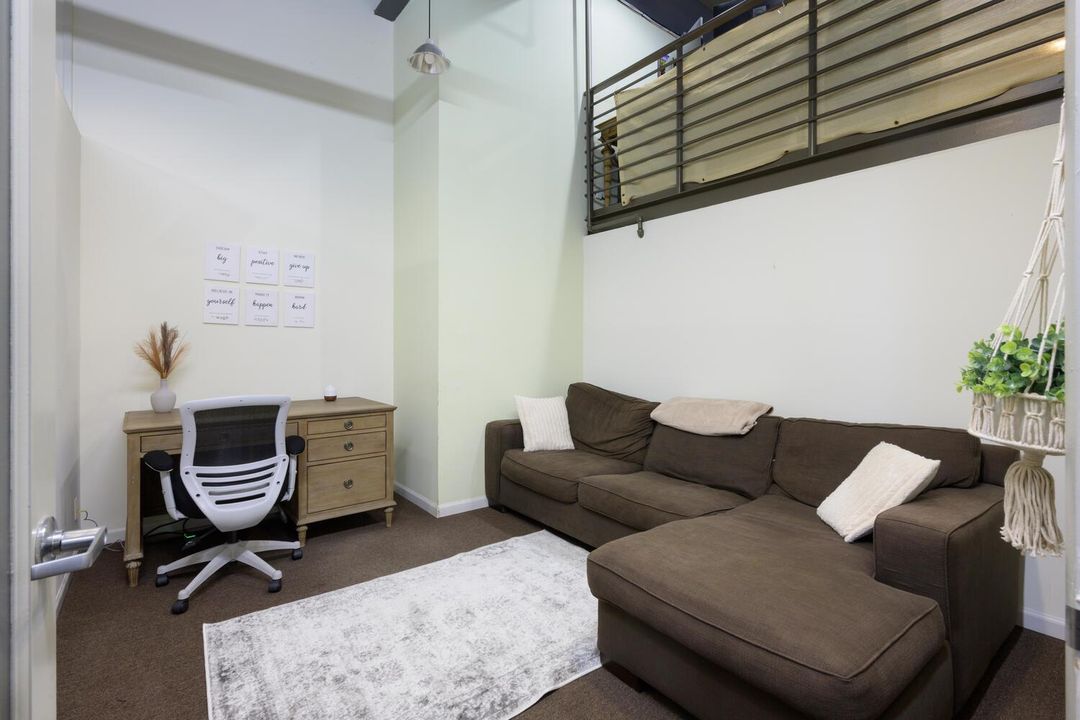 400 Clematis St West Palm-large-012-011-