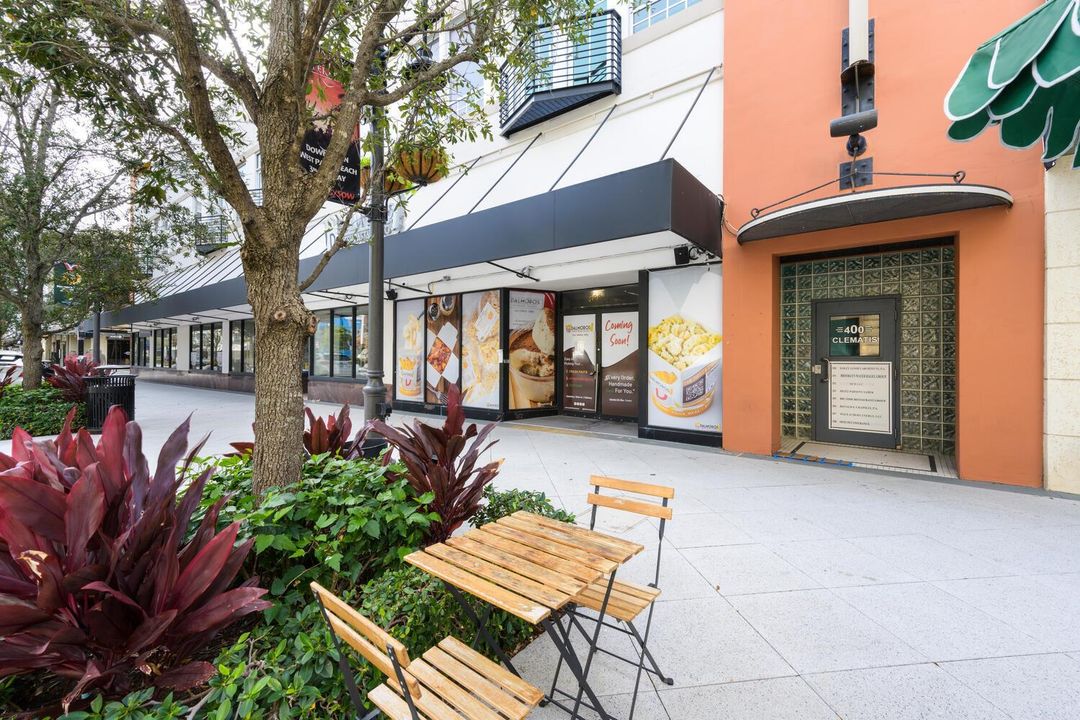 400 Clematis St West Palm-large-026-016-
