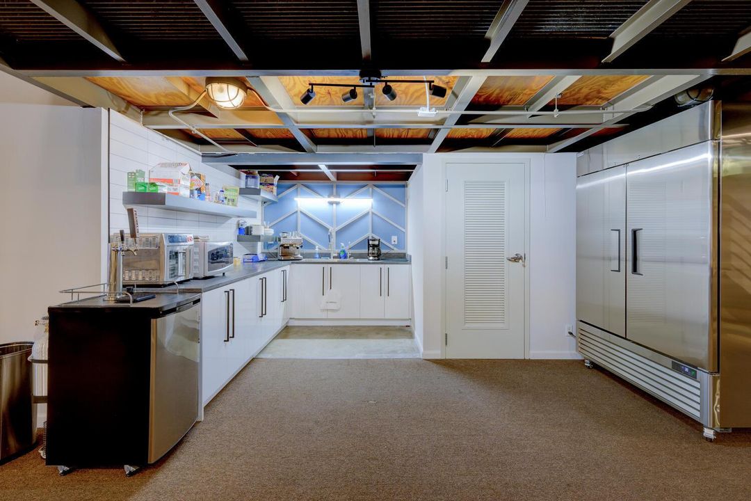 400 Clematis St West Palm-large-010-017-