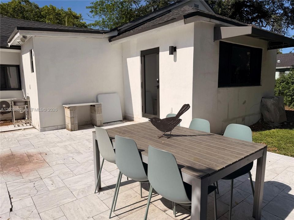 For Rent: $4,100 (2 beds, 2 baths, 1300 Square Feet)