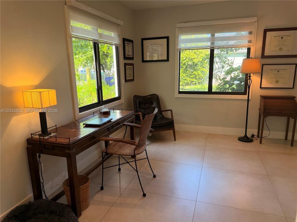 For Rent: $4,100 (2 beds, 2 baths, 1300 Square Feet)