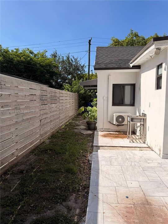 For Rent: $4,100 (2 beds, 2 baths, 1300 Square Feet)