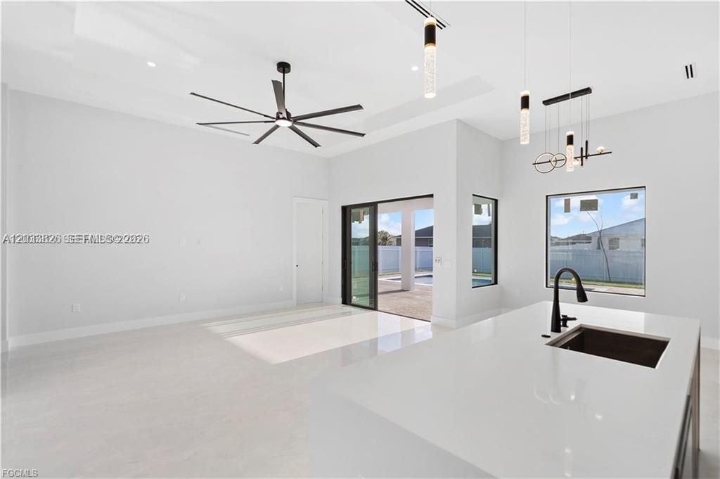 For Sale: $545,000 (4 beds, 3 baths, 1931 Square Feet)