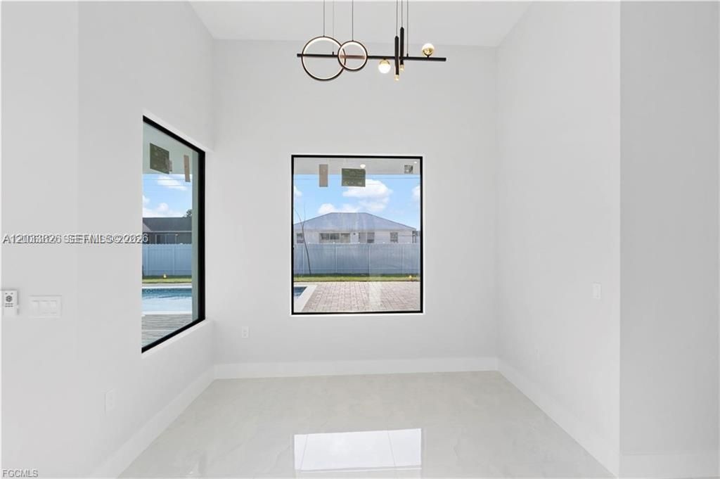 For Sale: $545,000 (4 beds, 3 baths, 1931 Square Feet)