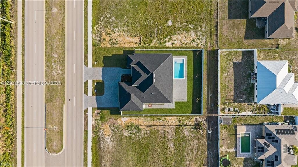 For Sale: $545,000 (4 beds, 3 baths, 1931 Square Feet)