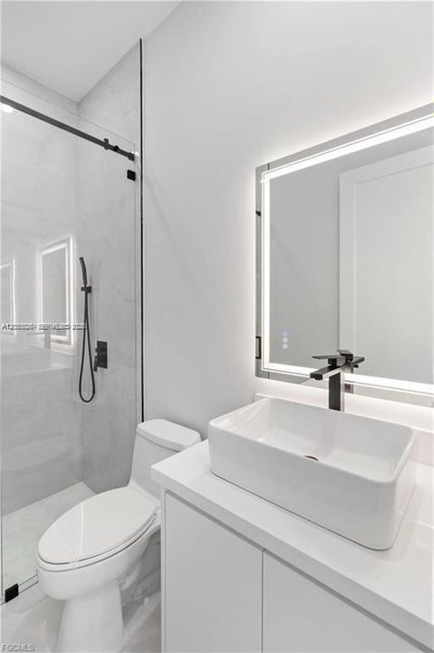 For Sale: $545,000 (4 beds, 3 baths, 1931 Square Feet)