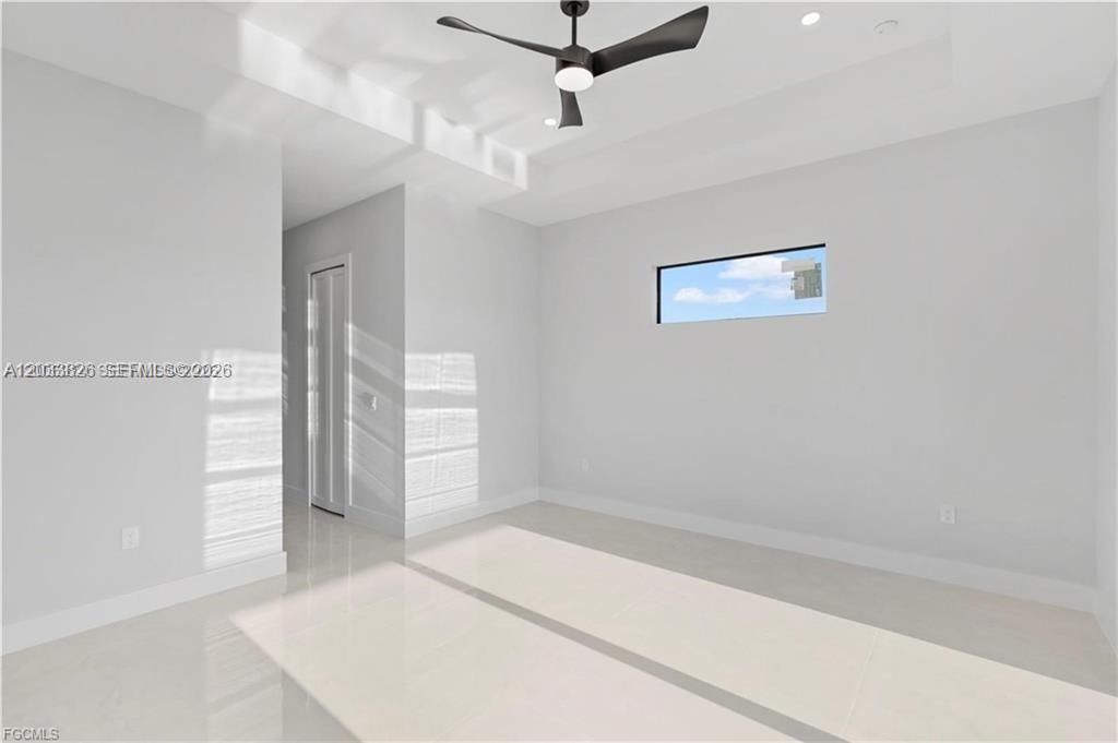 For Sale: $545,000 (4 beds, 3 baths, 1931 Square Feet)