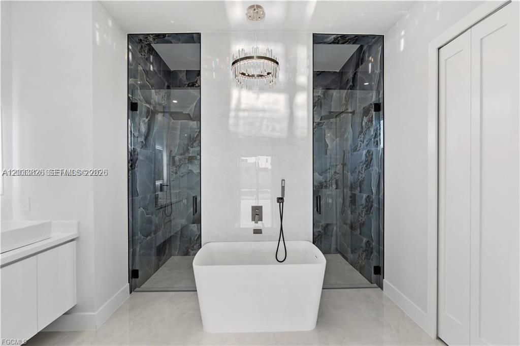 For Sale: $545,000 (4 beds, 3 baths, 1931 Square Feet)