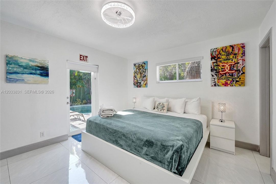 For Rent: $6,750 (5 beds, 3 baths, 2000 Square Feet)