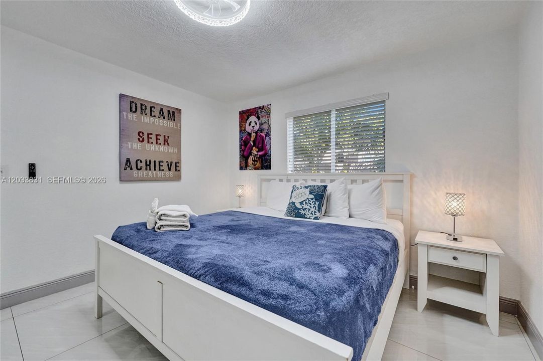 For Rent: $6,750 (5 beds, 3 baths, 2000 Square Feet)