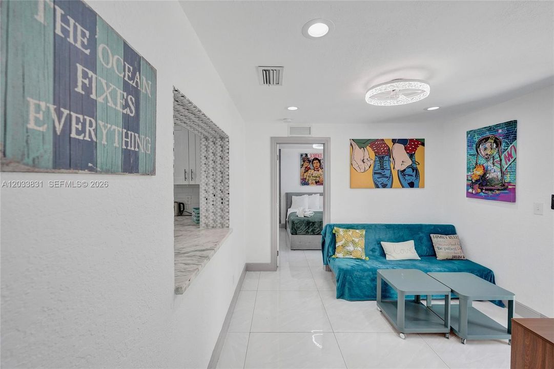For Rent: $6,750 (5 beds, 3 baths, 2000 Square Feet)
