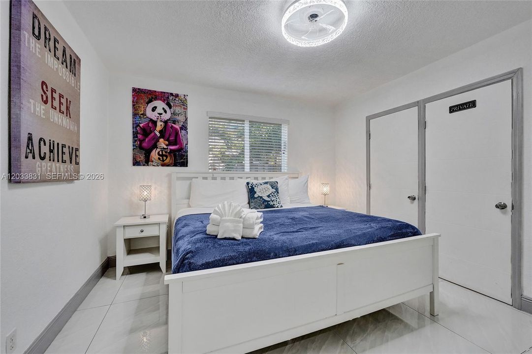 For Rent: $6,750 (5 beds, 3 baths, 2000 Square Feet)