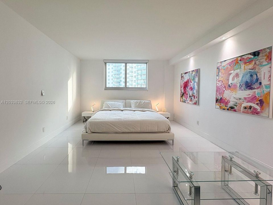 For Rent: $3,500 (2 beds, 2 baths, 1505 Square Feet)