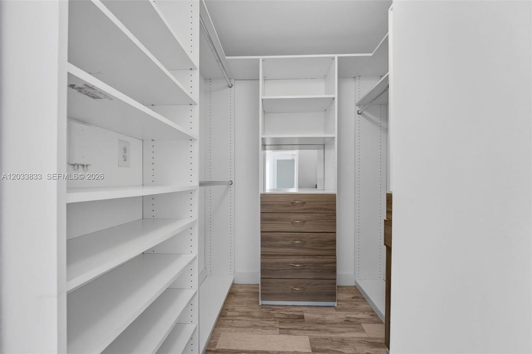 В аренду: $3,500 (2 спален, 2 ванн, 1078 Квадратных фут)