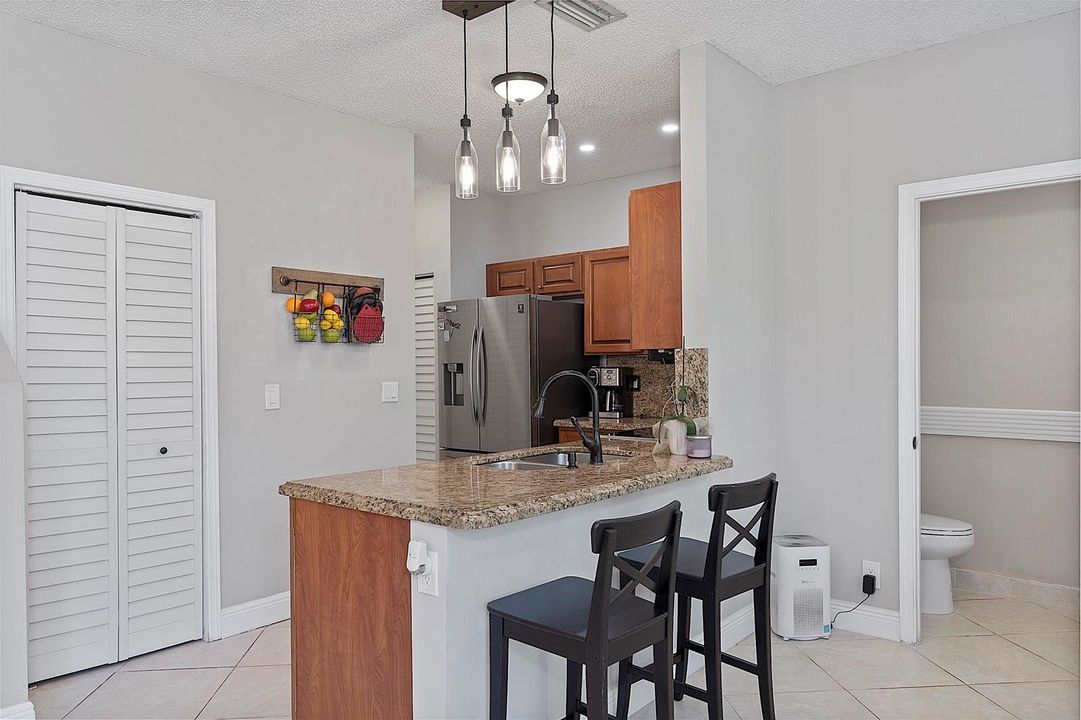 4776 Lago Vista Dr. - - 093