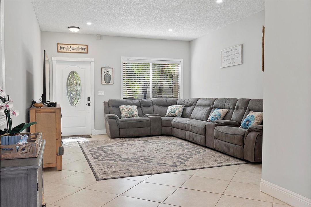 4776 Lago Vista Dr. - - 088