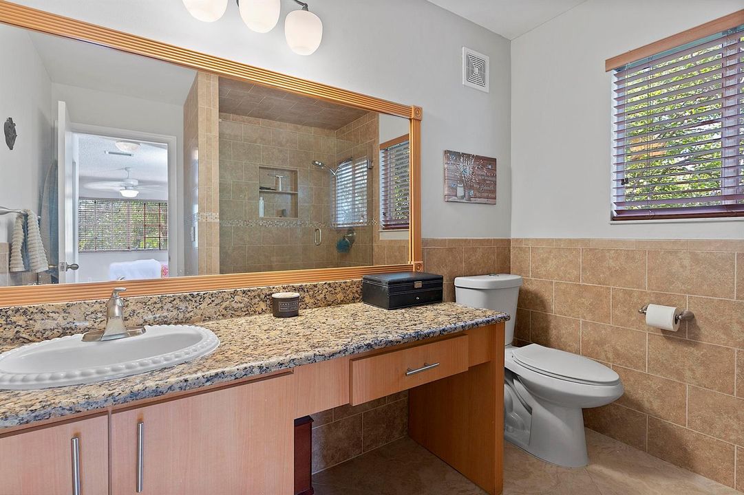 4776 Lago Vista Dr. - - 113