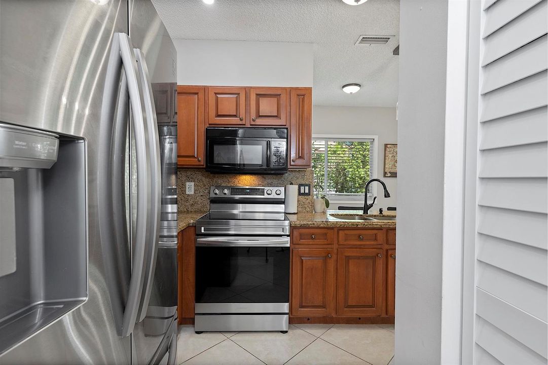 4776 Lago Vista Dr. - - 096