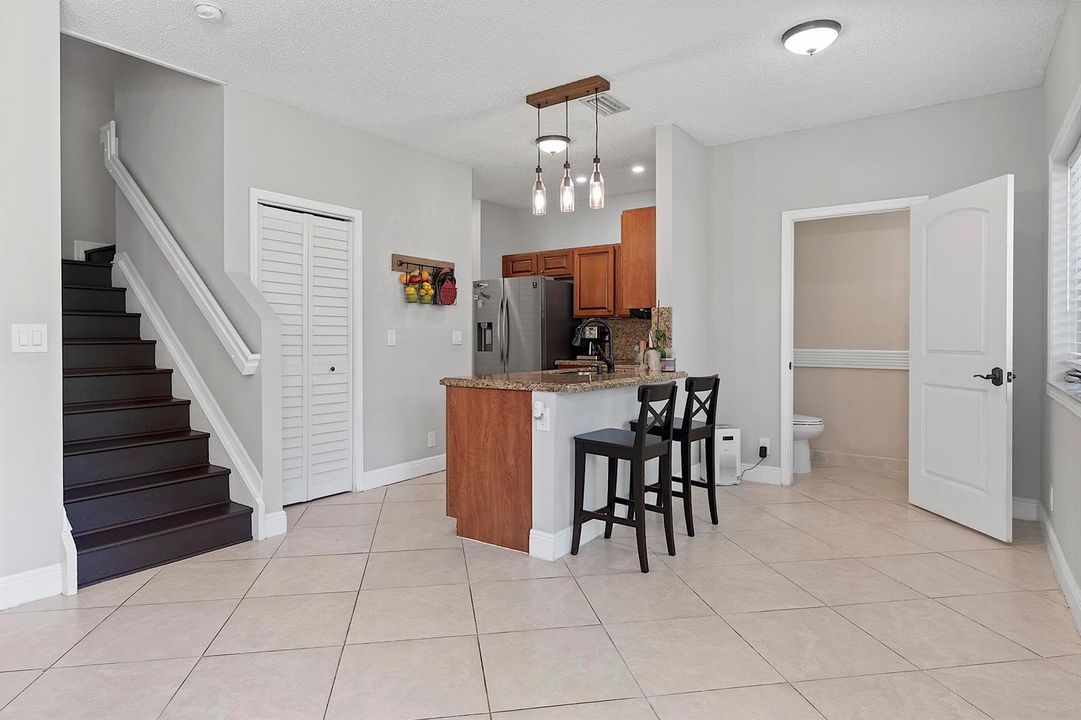 4776 Lago Vista Dr. - - 091