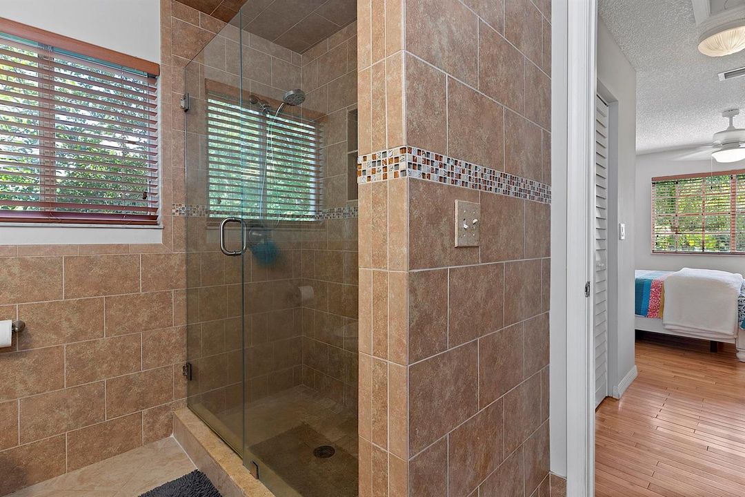4776 Lago Vista Dr. - - 114