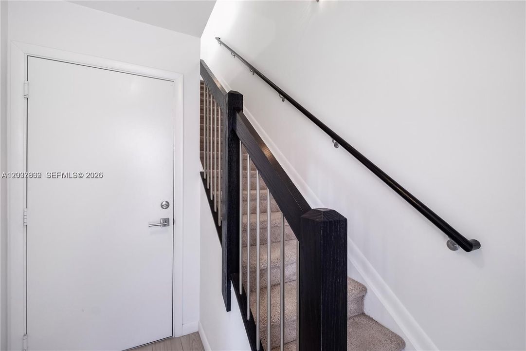 For Sale: $754,000 (3 beds, 3 baths, 1597 Square Feet)