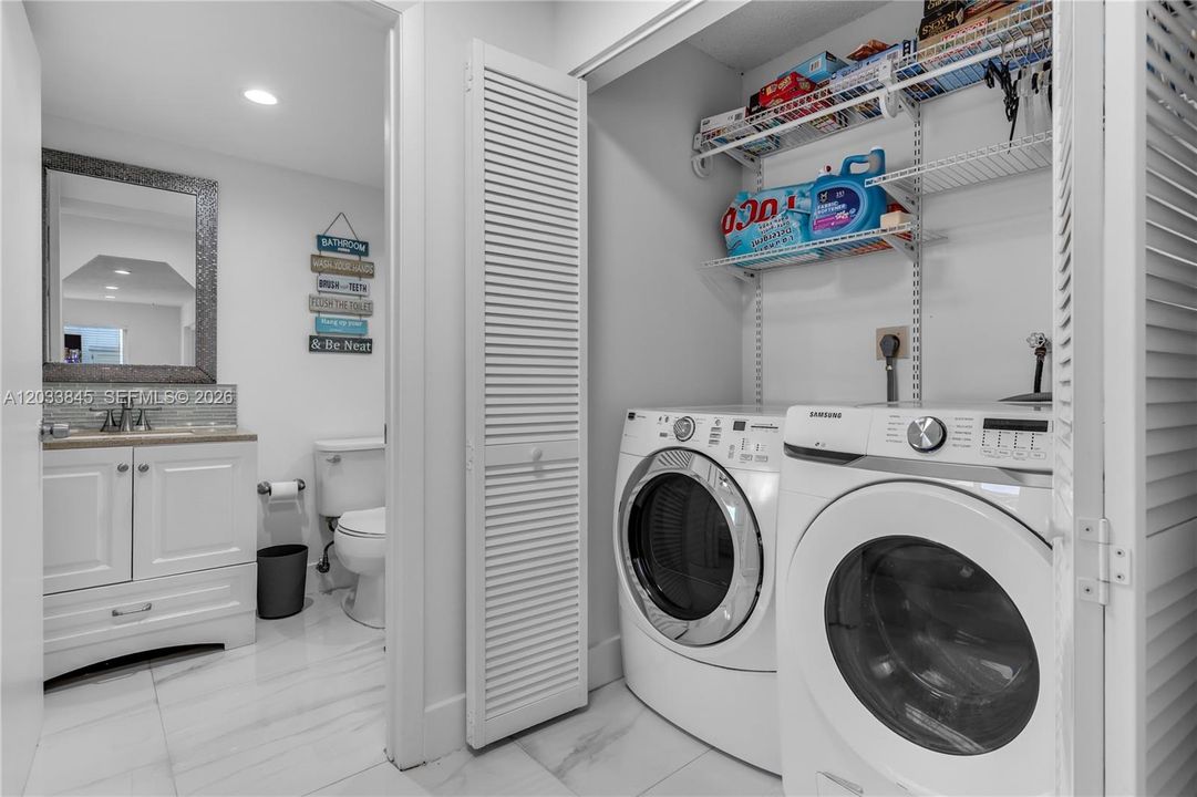 На продажу: $685,000 (4 спален, 3 ванн, 1690 Квадратных фут)