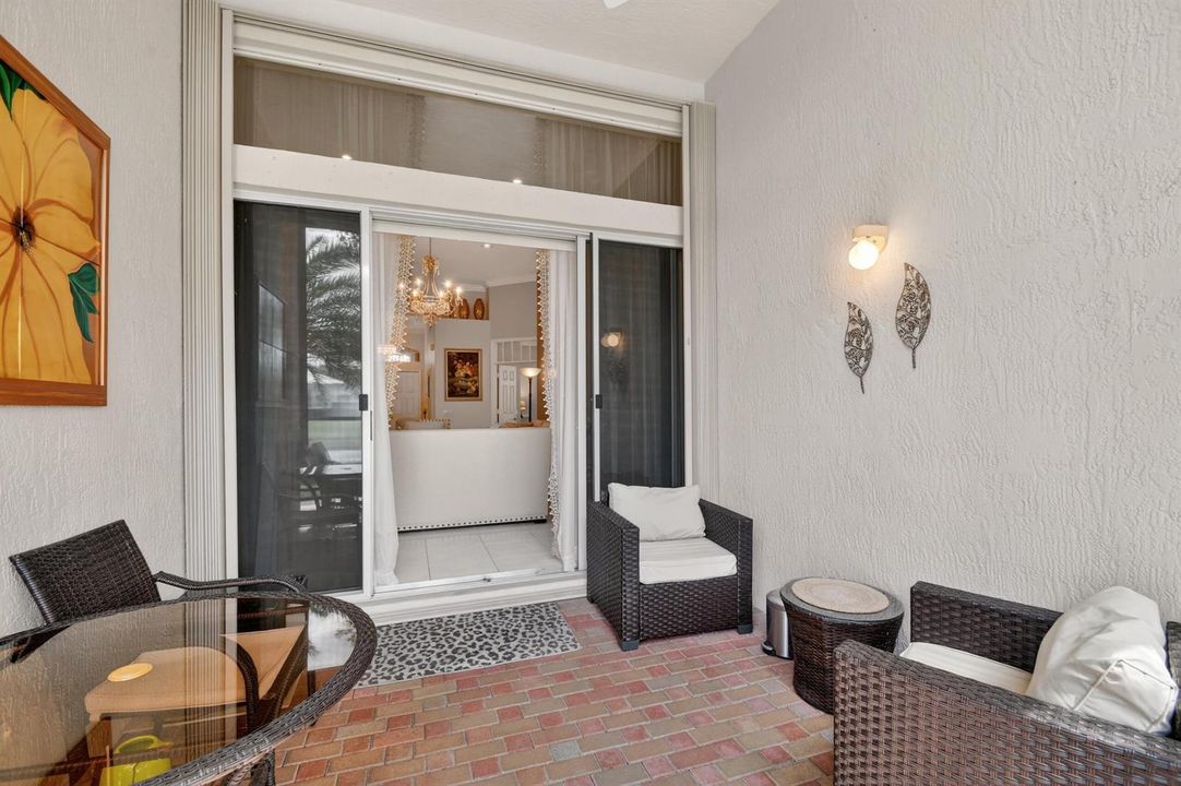 Private Screened Entry Patio