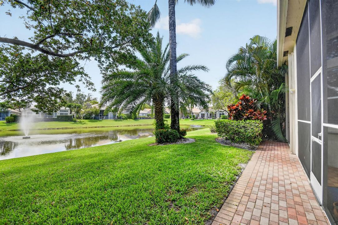 Backyard Lawn & Lakefront View