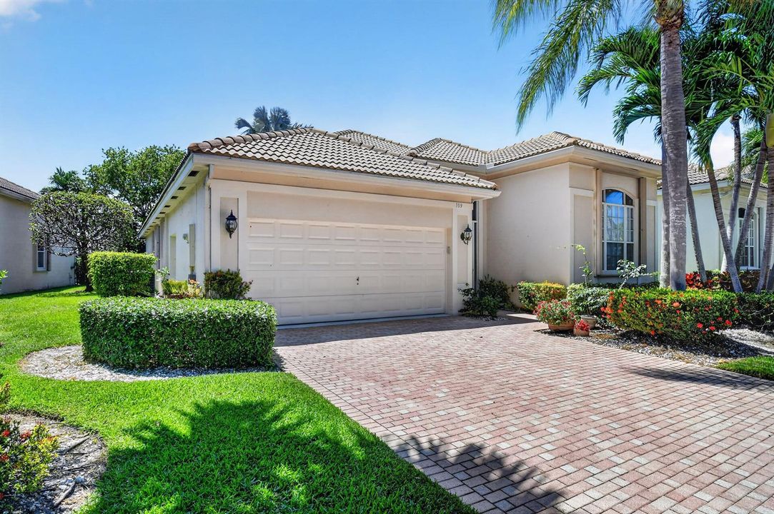 Driveway & Front Entrance